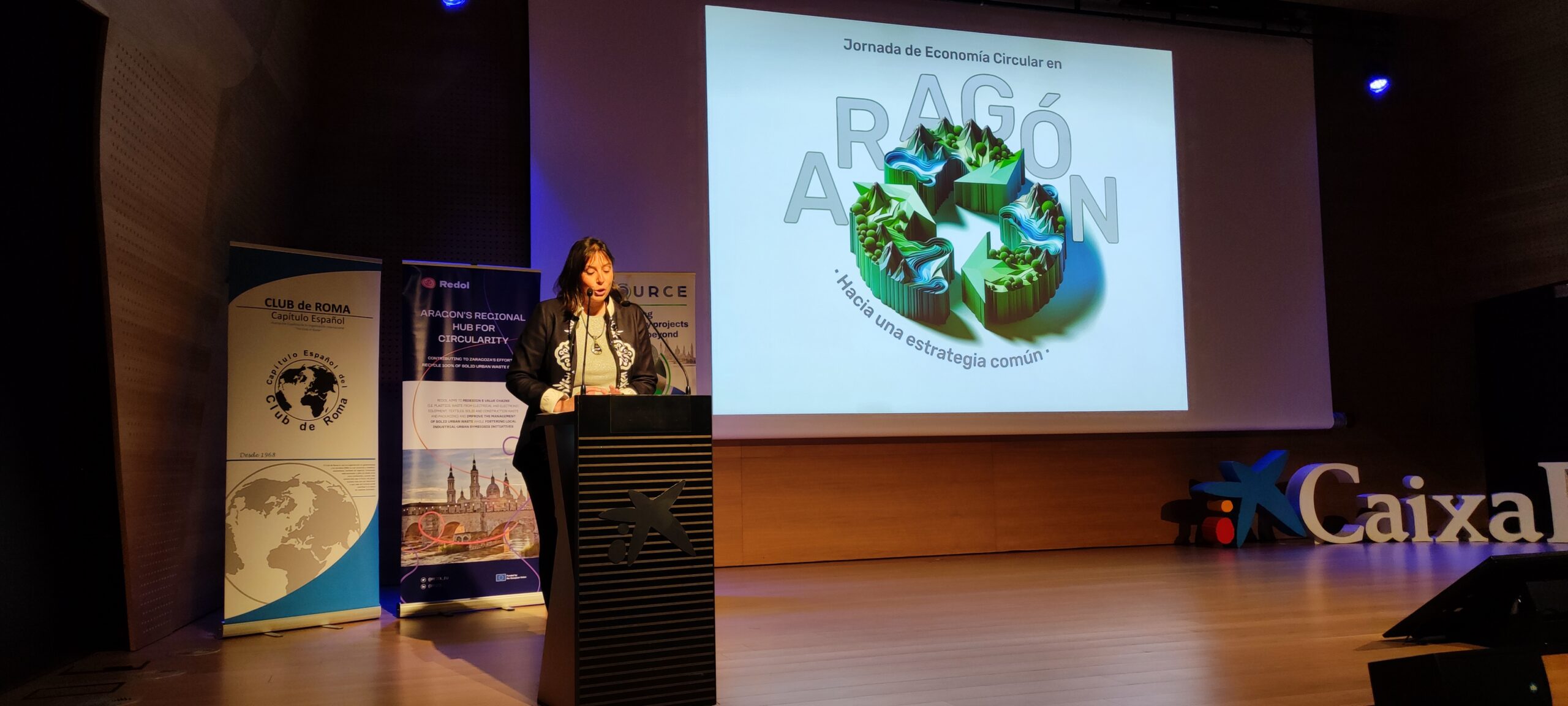 Alicia Valero presenting at Aragón Circular Caixaforum